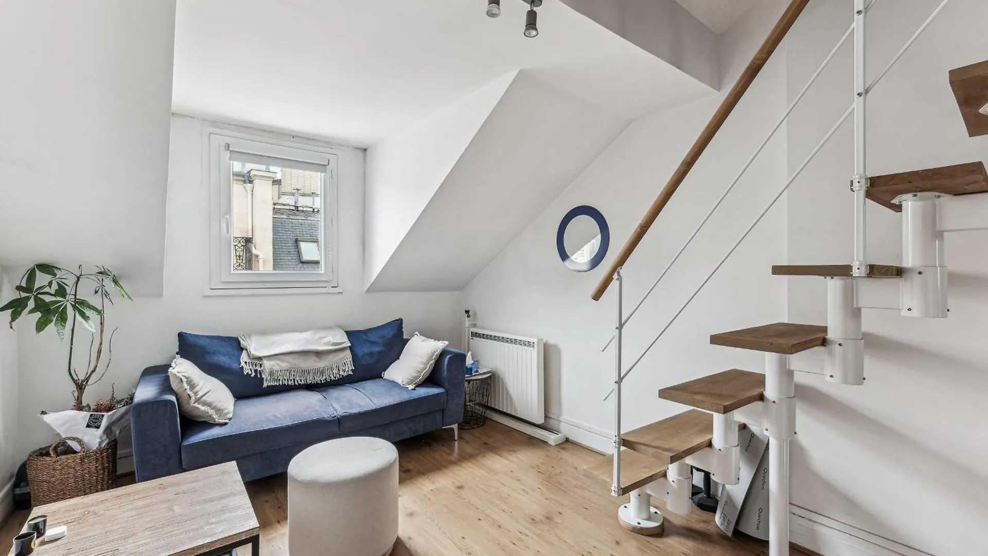 Magnifique Appart Duplex Metro 2pers