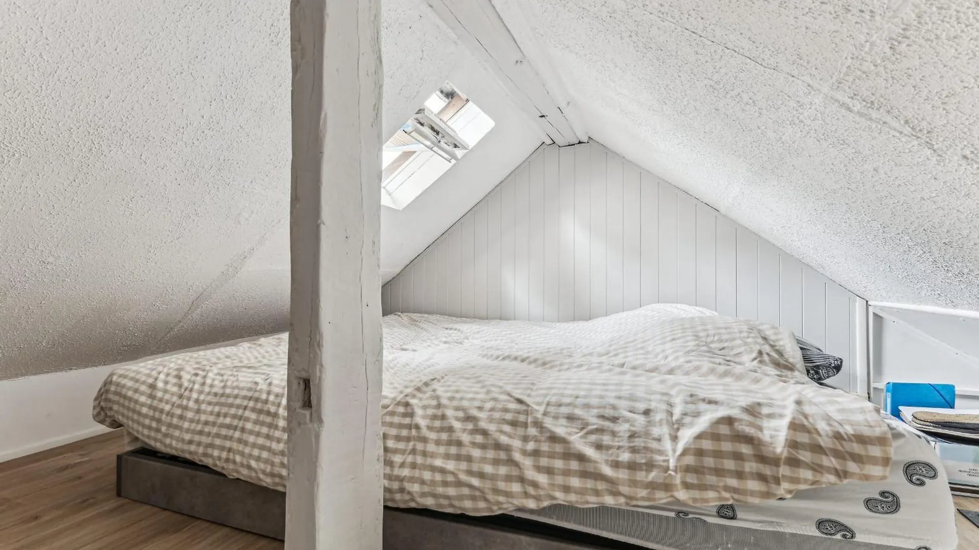 Magnifique Appart Duplex Metro 2pers Apartment