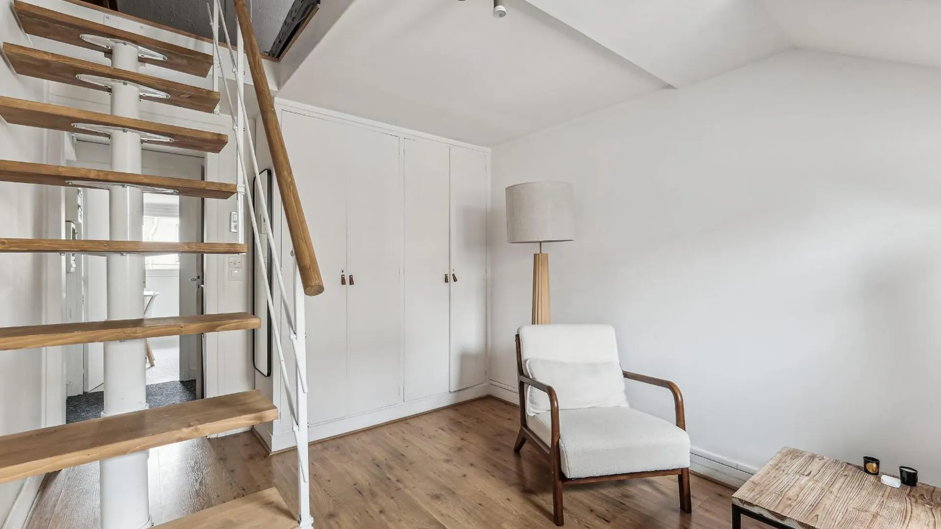 Magnifique Appart Duplex Metro 2pers Paris